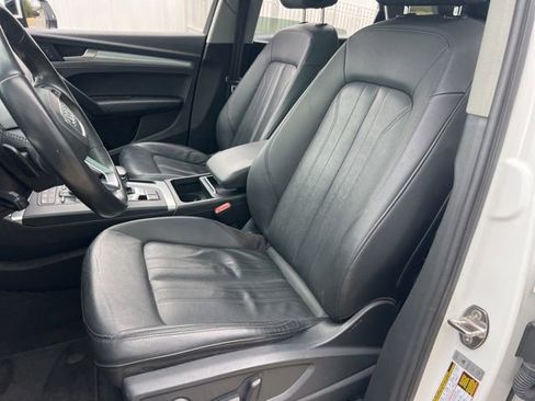 Used 2019 Audi Q5 2.0T Premium w/ Convenience Package image 29