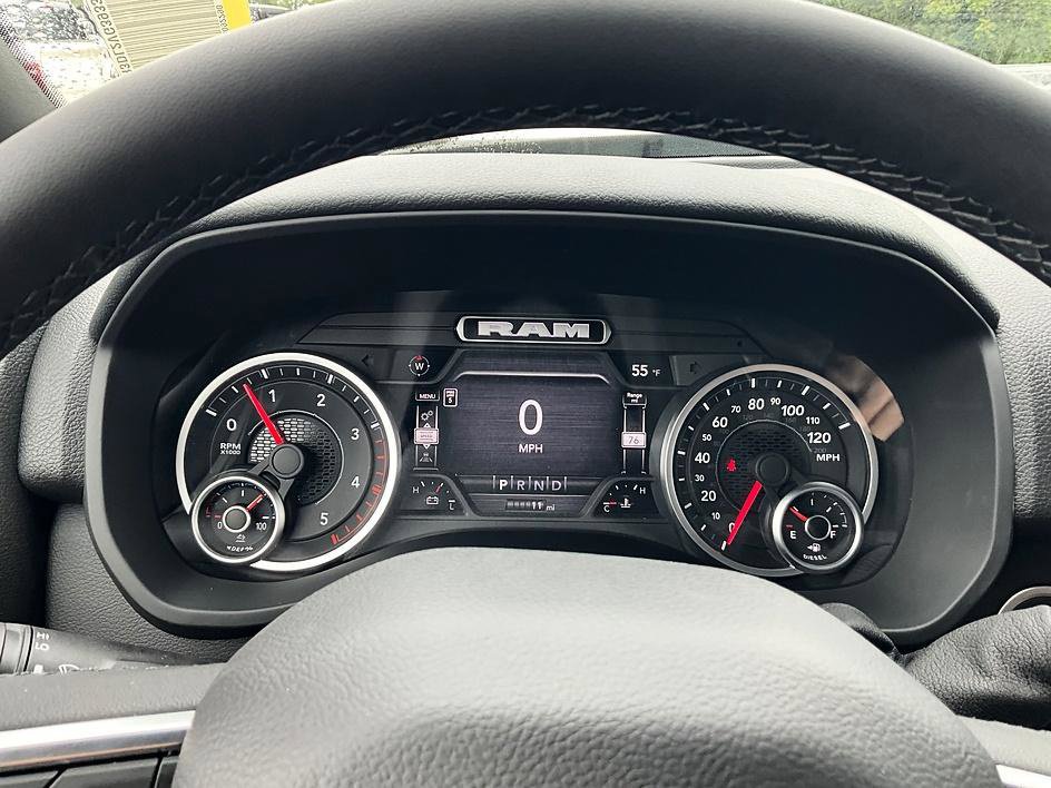 New 2027 RAM 3500 Big Horn AWD/4WD image 18