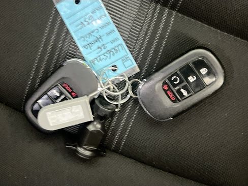 Used 2025 Honda Civic Sport image 36