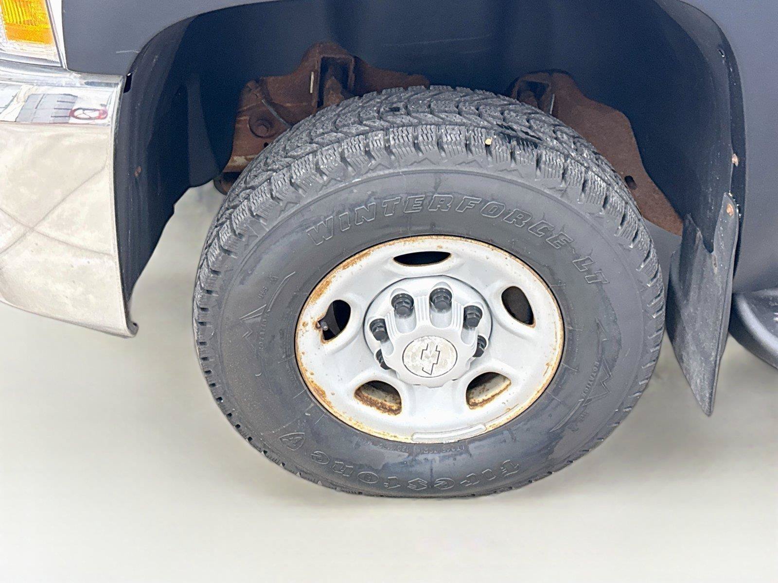 Used 2009 Chevrolet Silverado 2500 W/T AWD/4WD image 20