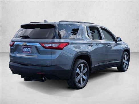 Used 2019 Chevrolet Traverse LT w/ LT Premium Package image 5