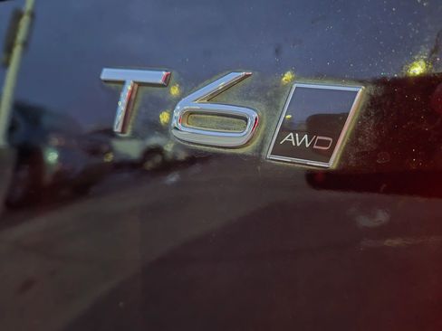 Used 2018 Volvo XC90 T6 Momentum w/ Convenience Package image 27