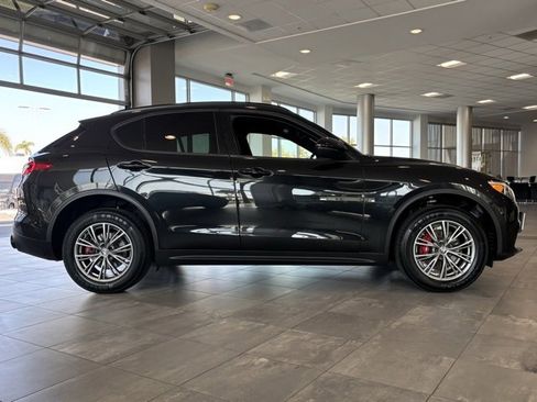 Used 2022 Alfa Romeo Stelvio Sprint image 12