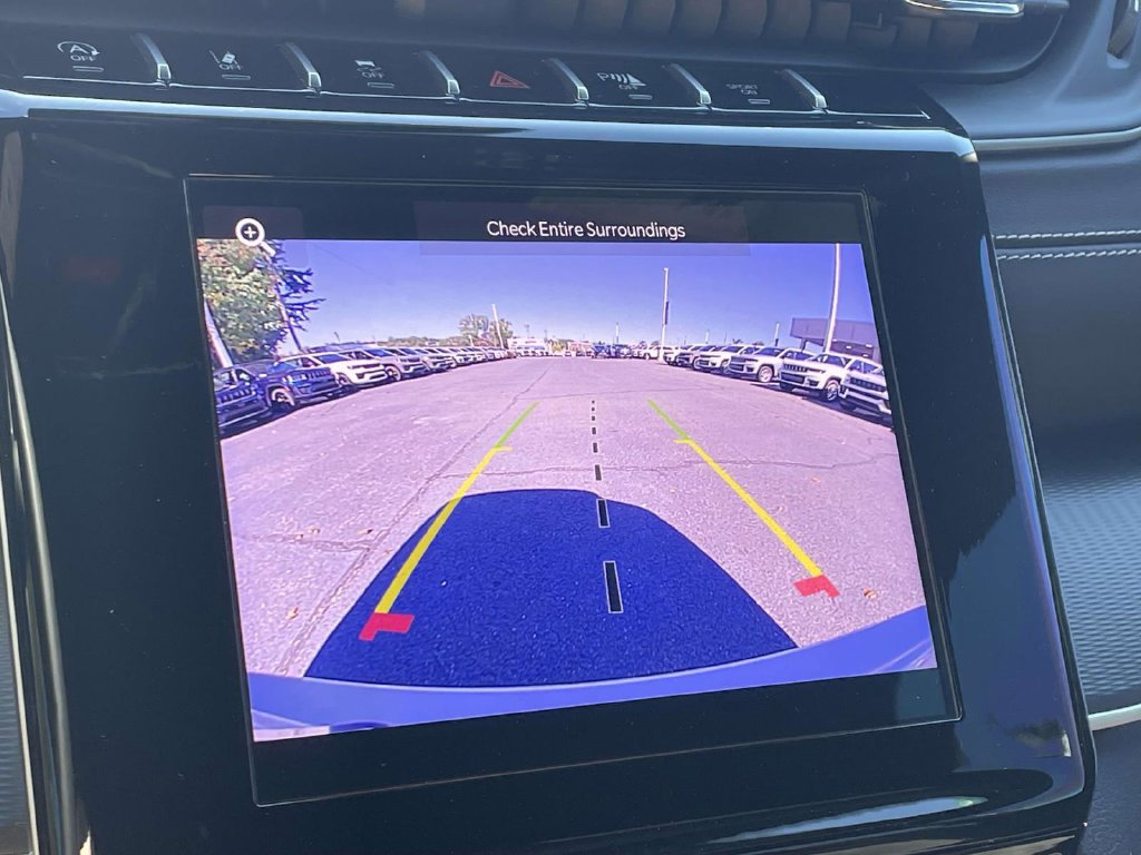 Certified 2024 Jeep Grand Cherokee Altitude RWD image 34