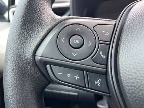 Used 2025 Toyota Corolla LE image 10
