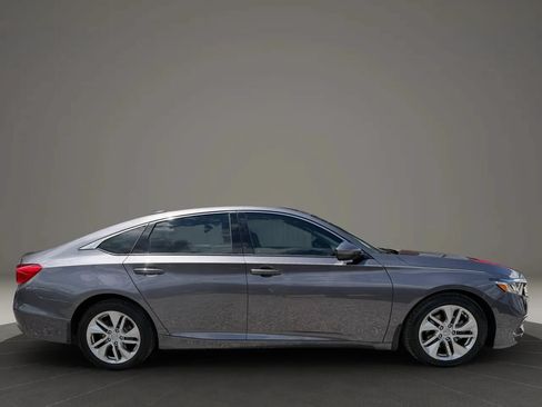 Used 2019 Honda Accord LX image 9