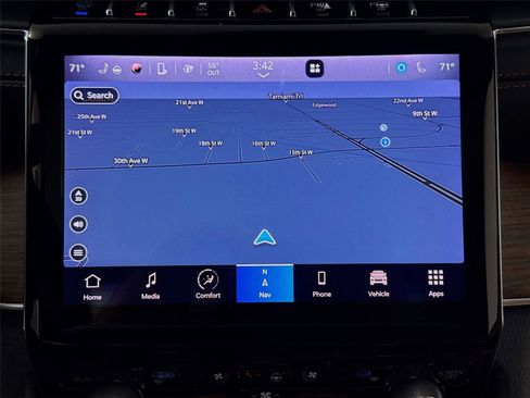 Used 2022 Jeep Grand Cherokee Summit w/ Luxury Tech Group V image 11