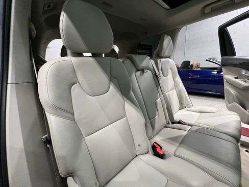 Used 2016 Volvo XC90 T6 Momentum AWD/4WD image 24