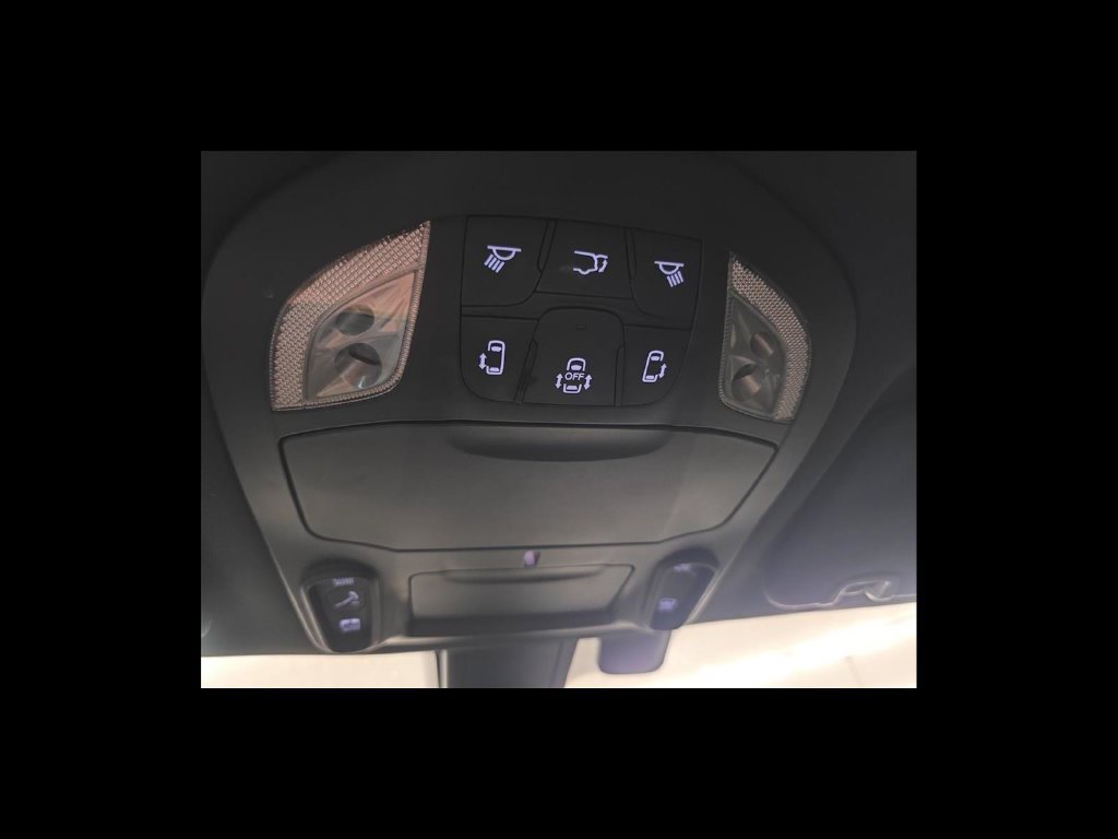 Used 2018 Chrysler Pacifica Touring-L Plus FWD image 27