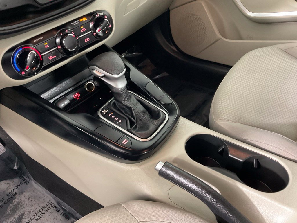 Used 2020 Kia Soul LX FWD image 18