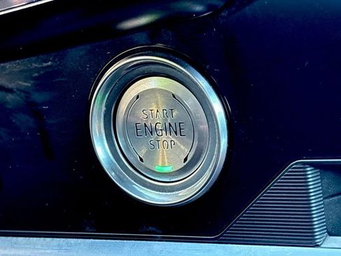 Used 2024 Chevrolet Corvette Stingray Premium Cpe w/ Z51 Performance Package image 21