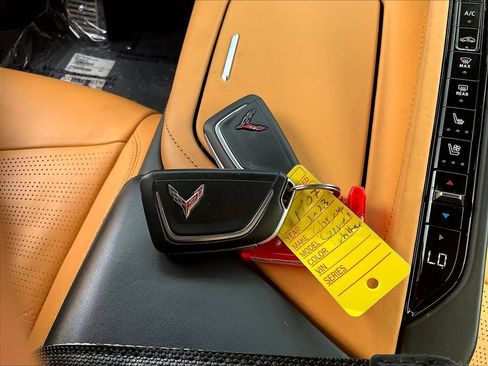 Used 2023 Chevrolet Corvette Stingray Premium Conv w/ Z51 Performance Package RWD image 25