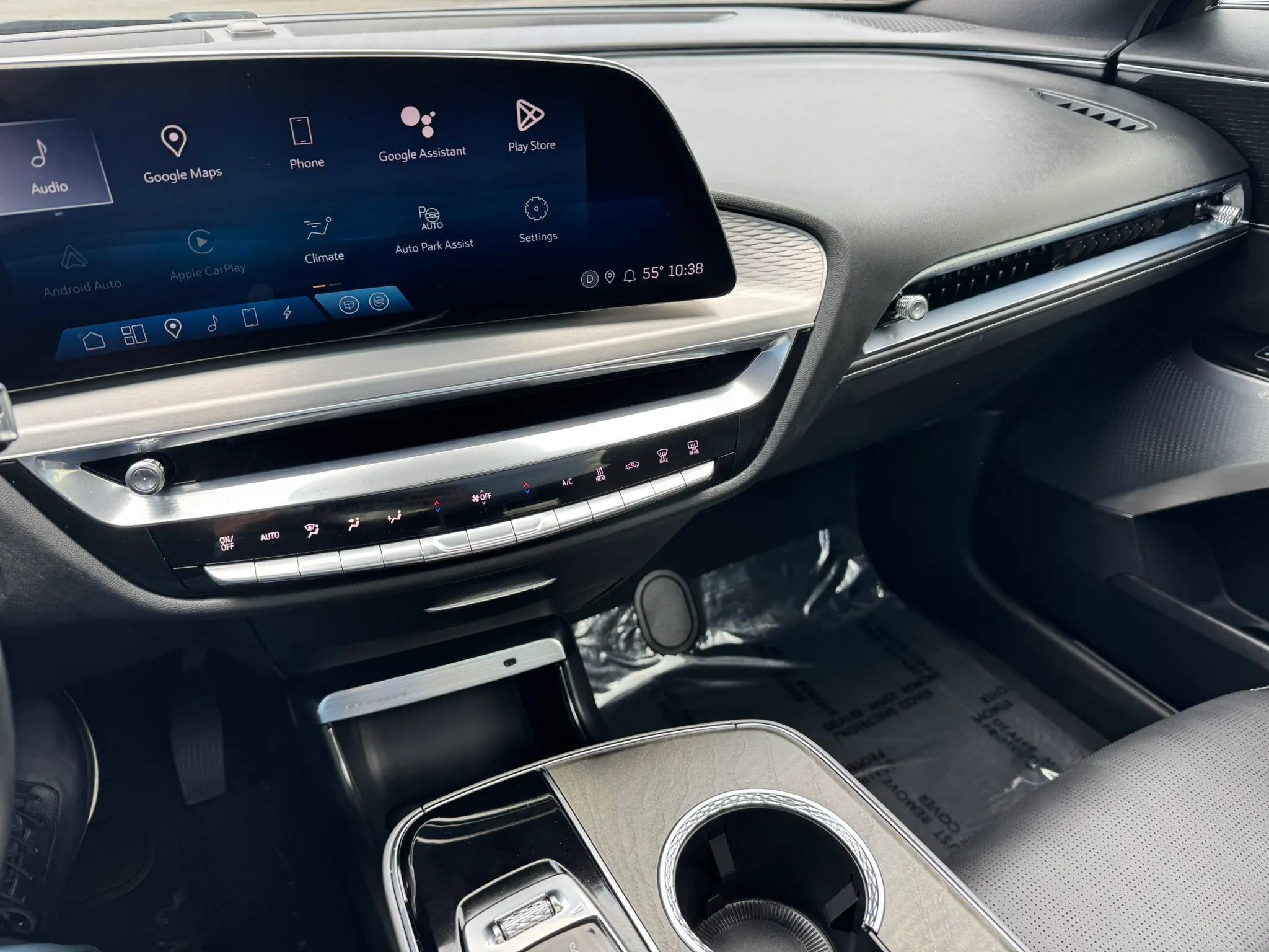 Used 2023 Cadillac Lyriq AWD image 34