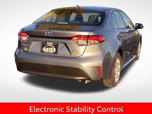 Used 2025 Toyota Corolla LE image 9