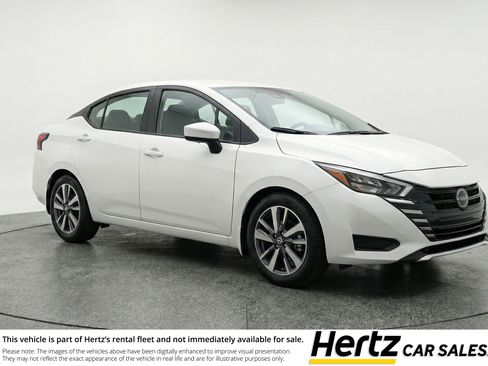 Used 2025 Nissan Versa SV FWD image 1