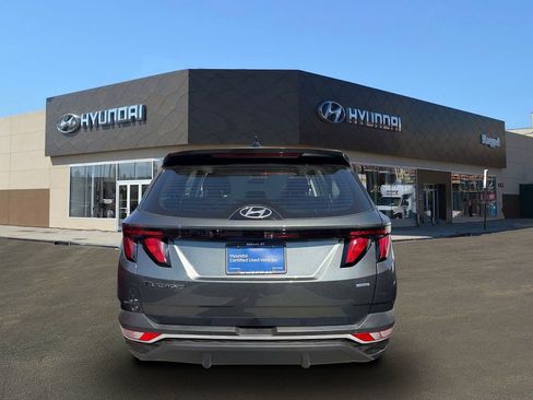 Certified 2023 Hyundai Tucson SE w/ Winter Package AWD/4WD image 6