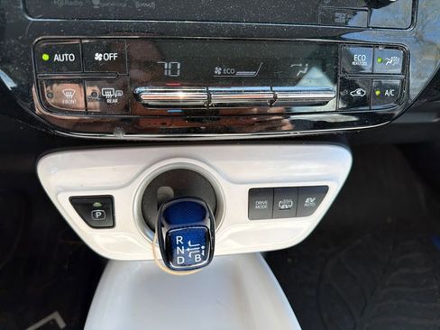 Used 2017 Toyota Prius Prime Plus FWD image 11