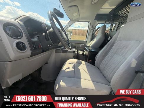 Used 2012 Ford E-150 and Econoline 150 image 2