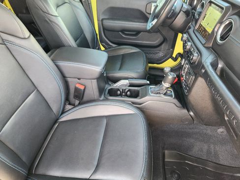 Used 2022 Jeep Wrangler Unlimited Rubicon 4xe w/ Steel Bumper Group image 14