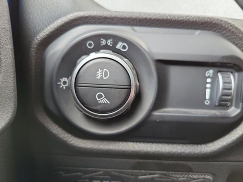 Certified 2024 Jeep Gladiator Sport image 24