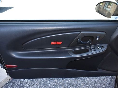 Used 2003 Chevrolet Monte Carlo SS w/ Preferred Equipment Group FWD image 10
