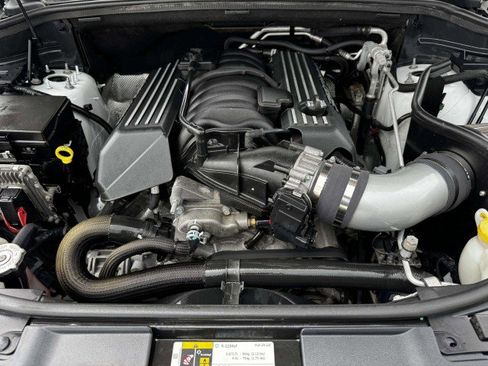 Used 2018 Dodge Durango SRT w/ Technology Group AWD/4WD image 61