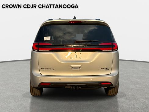 New 2026 Chrysler Pacifica Limited AWD/4WD image 5