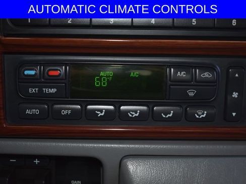 Used 2006 Ford F350 Lariat AWD/4WD image 6