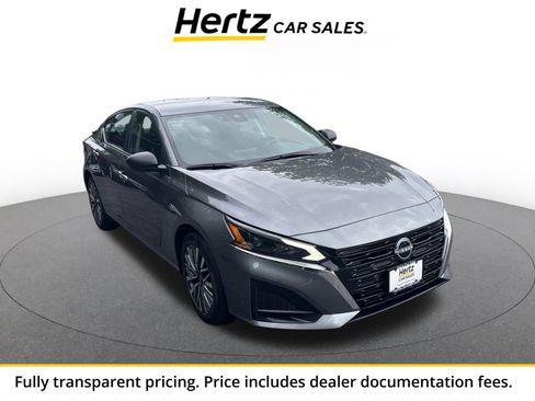 Used 2025 Nissan Altima 2.5 SV FWD image 1
