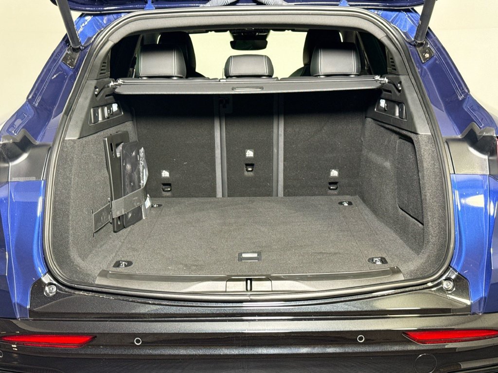 Used 2025 Maserati Grecale Modena AWD/4WD image 24