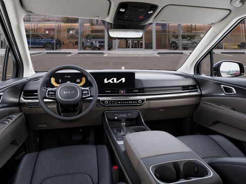 New 2026 Kia Carnival FWD image 5
