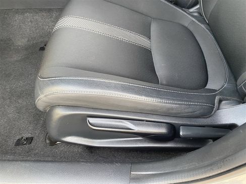 Used 2019 Honda Civic Sport image 21