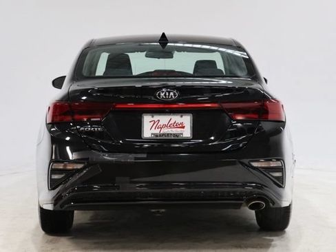 Used 2019 Kia Forte LXS FWD image 7