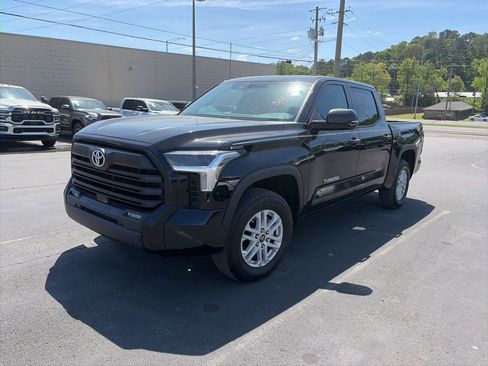 Used 2023 Toyota Tundra SR5 w/ SR5 Convenience Package image 3