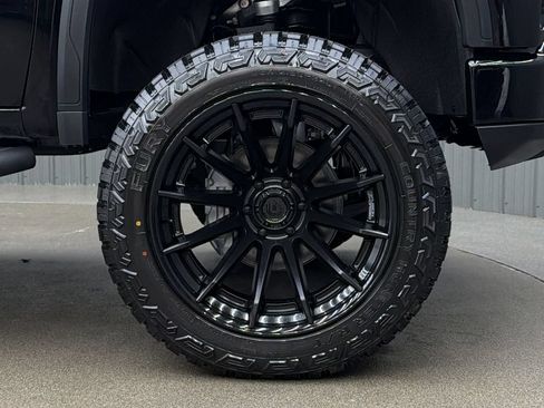 Used 2026 GMC Sierra 1500 AT4 w/ AT4 Premium Package AWD/4WD image 9