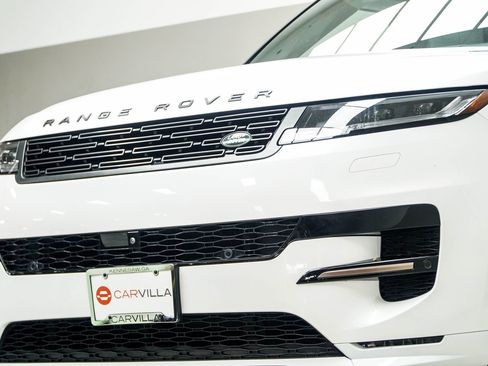 Used 2024 Land Rover Range Rover Sport Dynamic SE AWD/4WD image 2