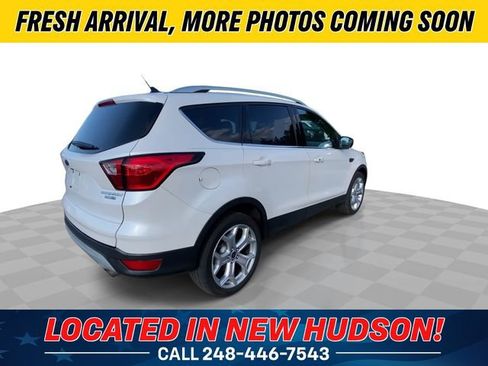 Used 2019 Ford Escape Titanium AWD/4WD image 2