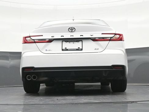 Used 2026 Toyota Camry SE FWD image 26
