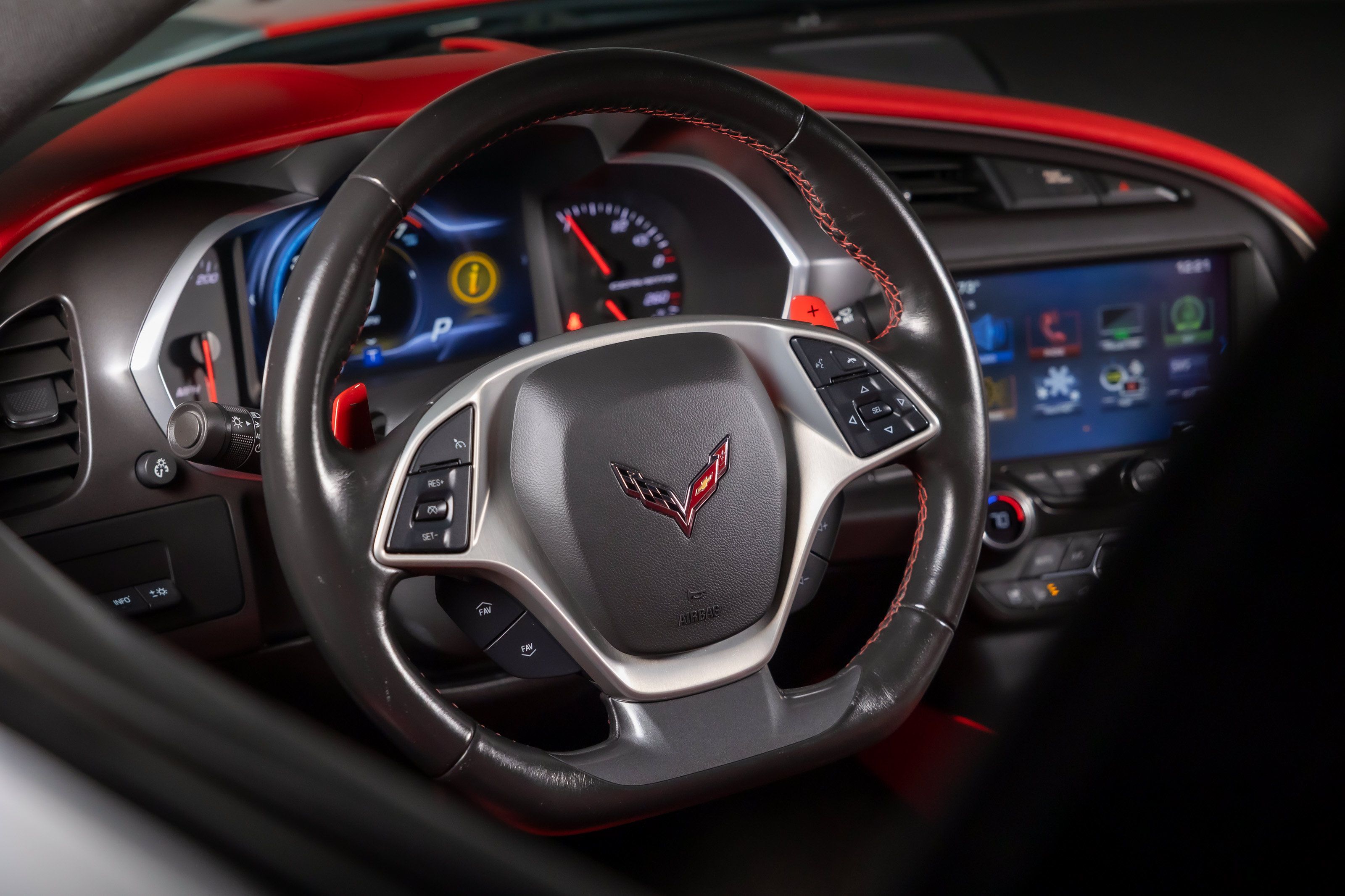 Used 2018 Chevrolet Corvette Grand Sport RWD image 25