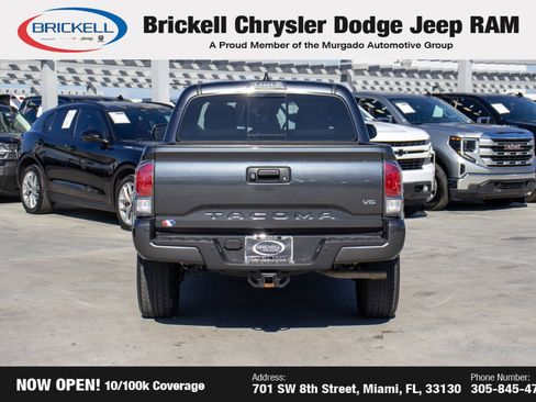 Used 2022 Toyota Tacoma TRD Sport w/ Technology Package image 6