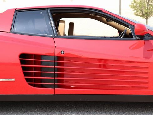 Used 1987 Ferrari Testarossa image 16