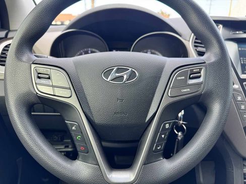 Used 2017 Hyundai Santa Fe SE w/ Cargo Package FWD image 45