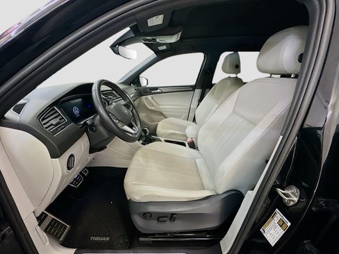 Used 2023 Volkswagen Tiguan SE R-Line AWD/4WD image 13