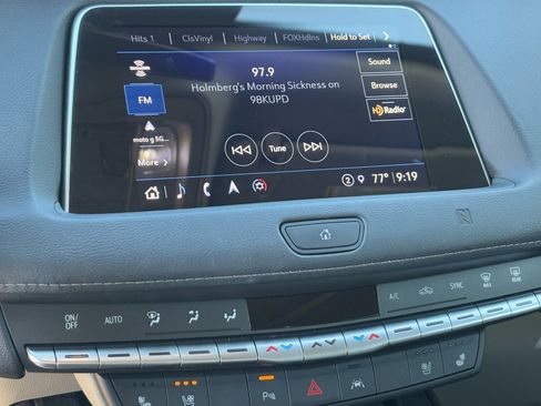 Used 2021 Cadillac XT4 Premium Luxury image 24