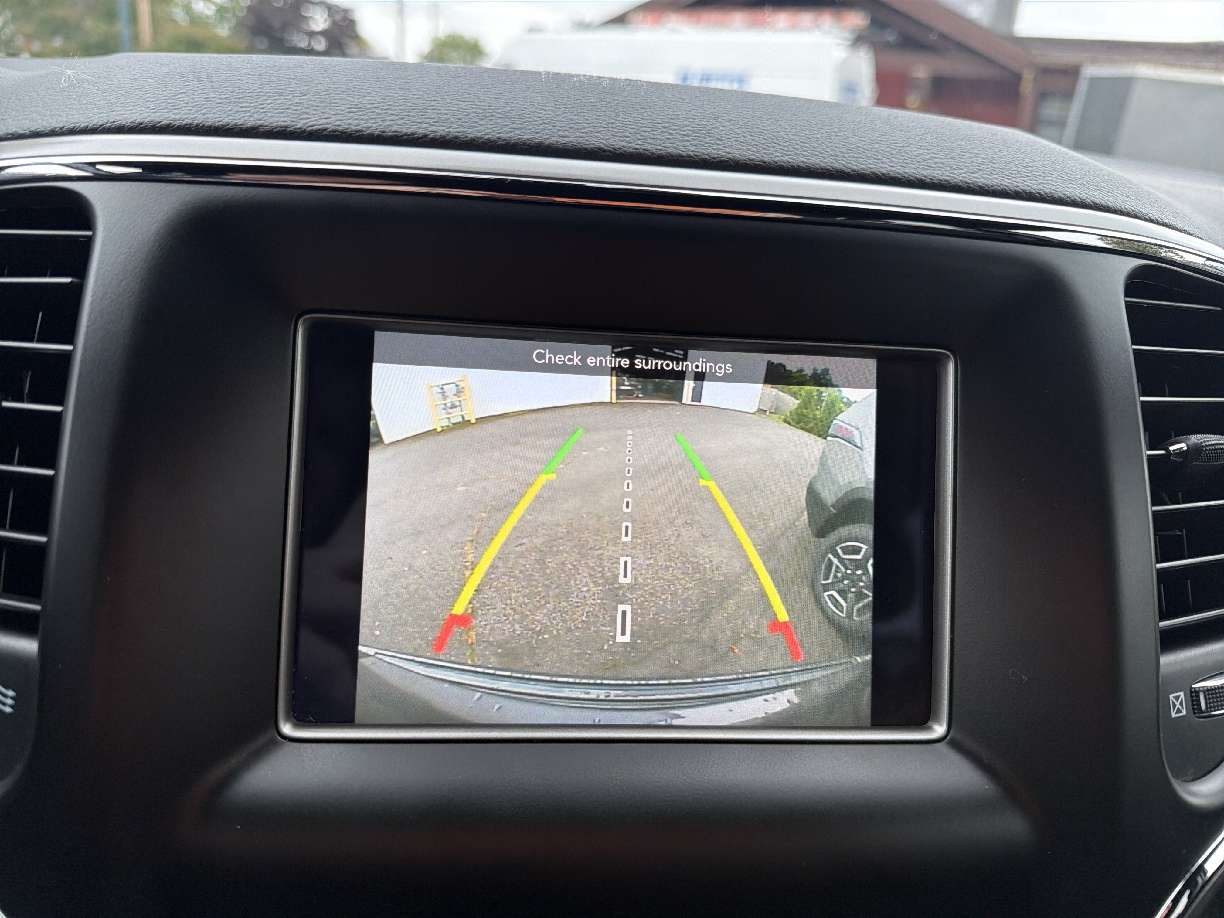 Used 2020 Jeep Grand Cherokee Laredo AWD/4WD image 20