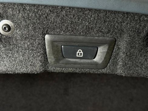 Used 2017 BMW M6 Gran Coupe RWD image 8
