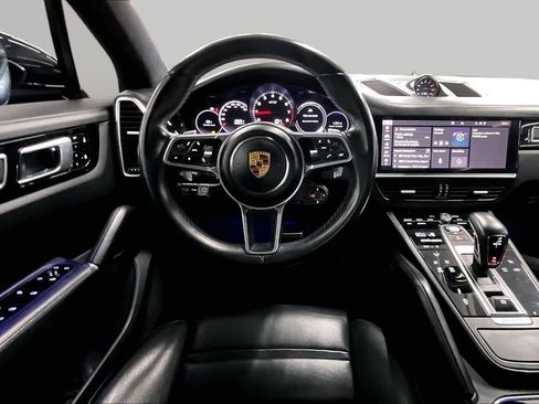 Used 2021 Porsche Cayenne GTS AWD/4WD image 5