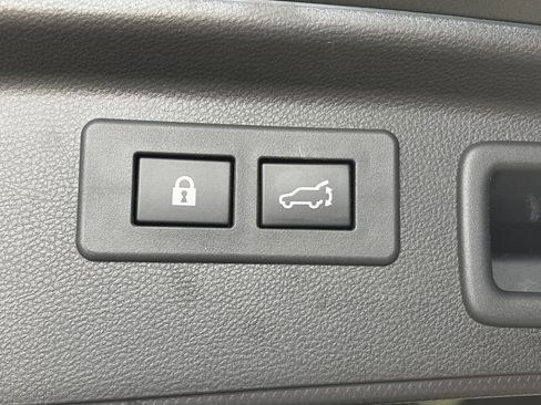 Used 2020 Subaru Forester Premium AWD/4WD image 15