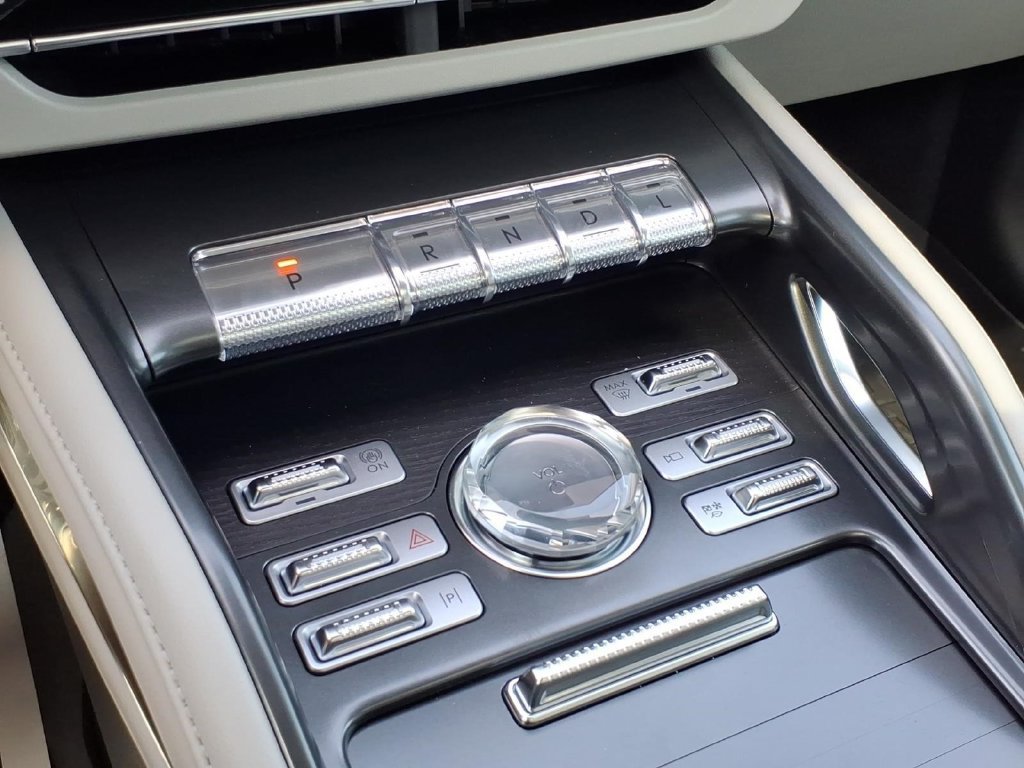New 2026 Lincoln Nautilus Reserve AWD/4WD image 24