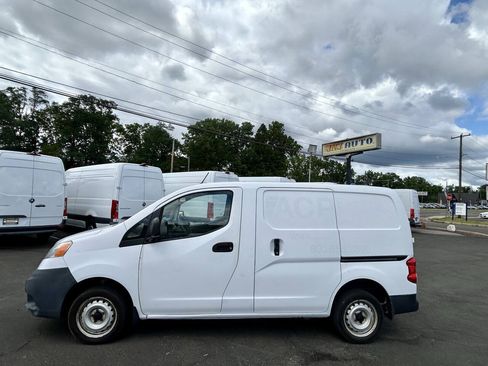 Used 2014 Nissan NV200 S w/ Back Door Glass Package FWD image 2